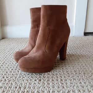 Tan Zip Up Booties Size 9